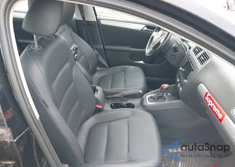 2014 Volkswagen Jetta 1.8T Se z USA, uszkodzony, nr VIN 3VWD17AJ2EM325099